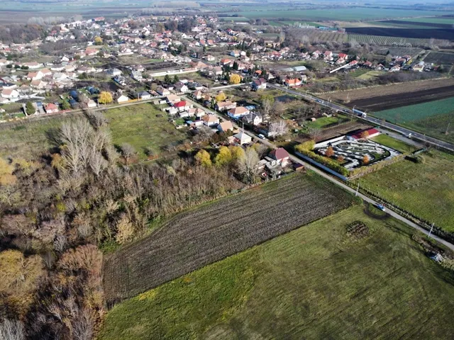 Eladó telek Tenk 4244 nm