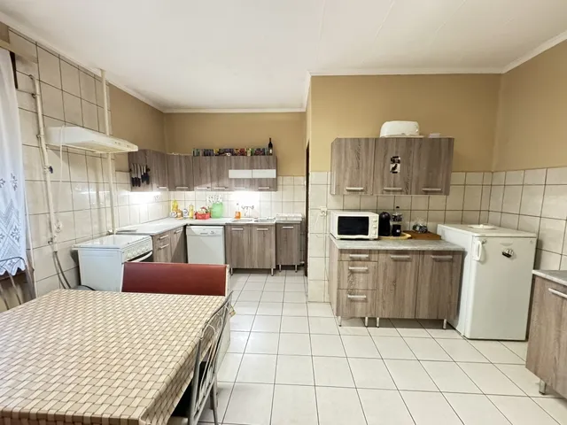 Eladó ház Jászapáti 162 nm