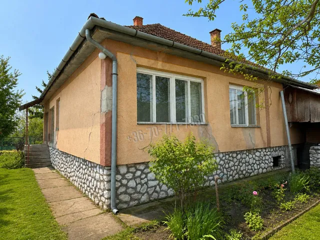 Eladó ház Kerecsend, Jókai utca 106 nm