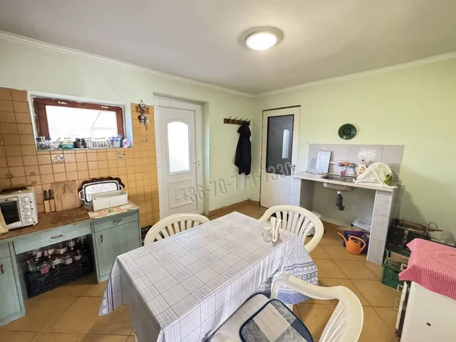 Eladó ház Tenk, Hősök útja 60 nm