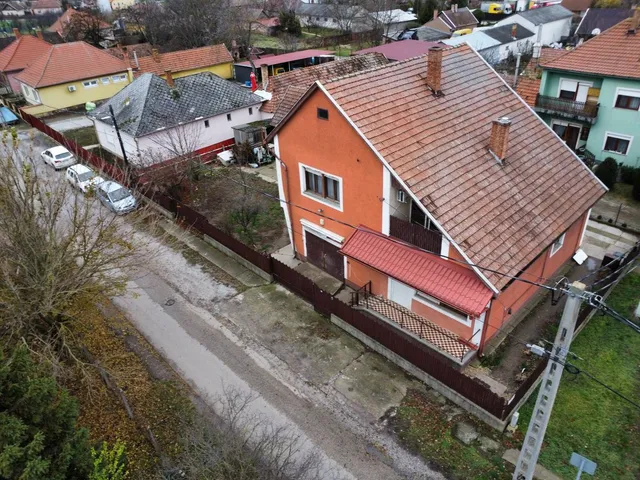 Eladó ház Jászapáti 162 nm
