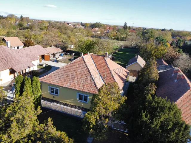 Eladó ház Tiszanána 125 nm