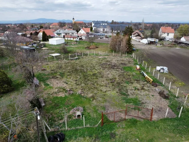 Eladó telek Boconád 1484 nm