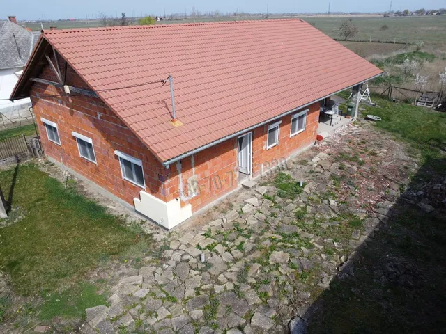 Eladó ház Kisköre, Dózsa György út 155 nm