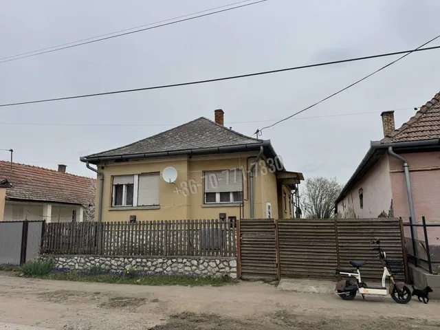 Eladó ház Erdőtelek 82 nm