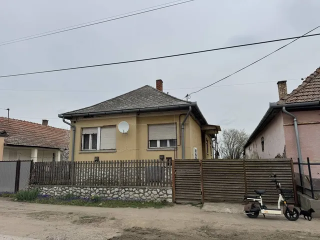 Eladó ház Erdőtelek 82 nm