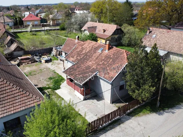 Eladó ház Jászapáti, Madách Imre utca 86 nm