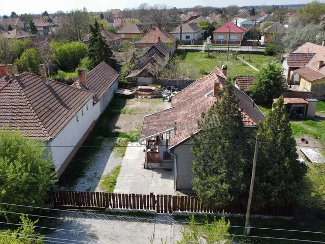Eladó ház Jászapáti, Madách Imre utca 86 nm
