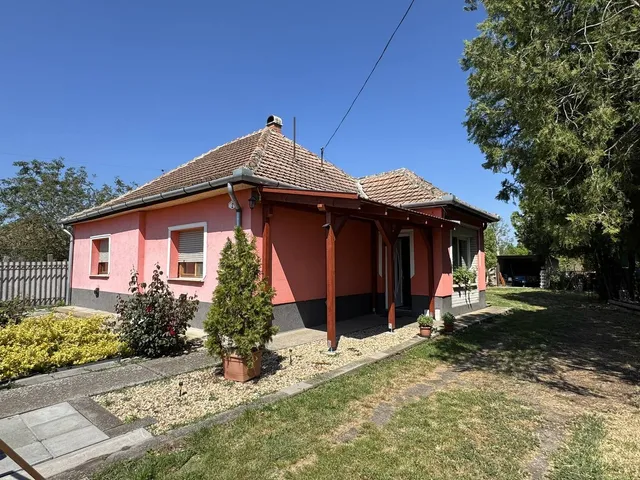 Eladó ház Nagyút 110 nm