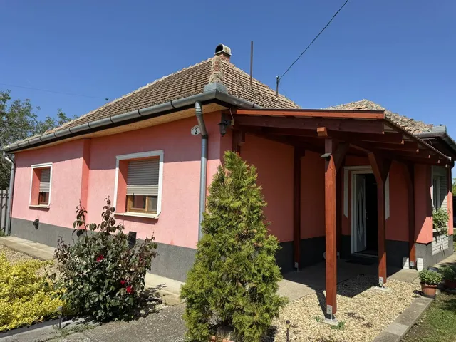 Eladó ház Nagyút 110 nm