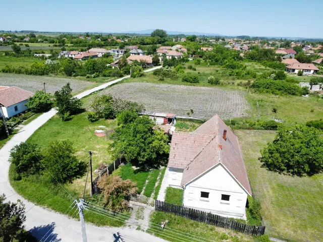 Eladó ház Mezőtárkány 93 nm