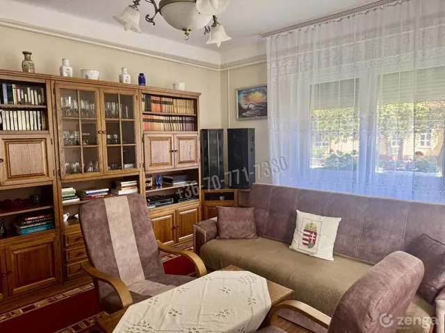 Eladó ház Kömlő, Fő út 1753 nm