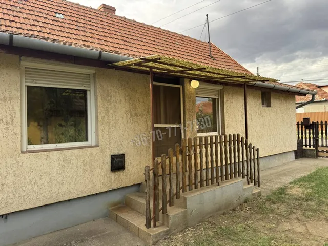 Eladó ház Heves, Újtelep 70 nm