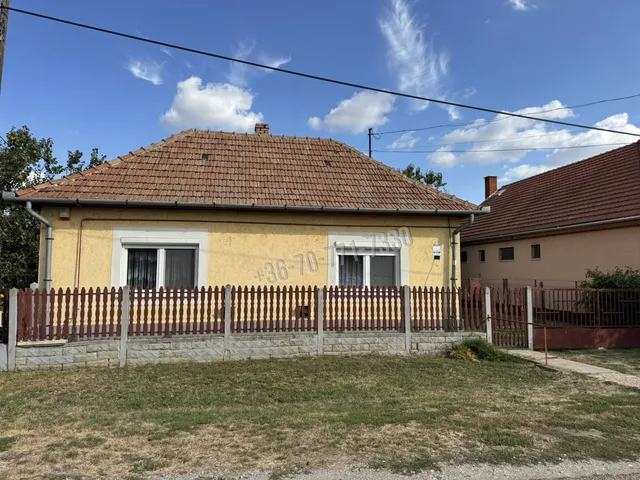 Eladó ház Jászapáti 63 nm