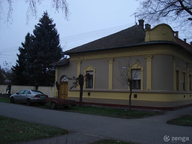 Eladó ház Karcag 212 nm