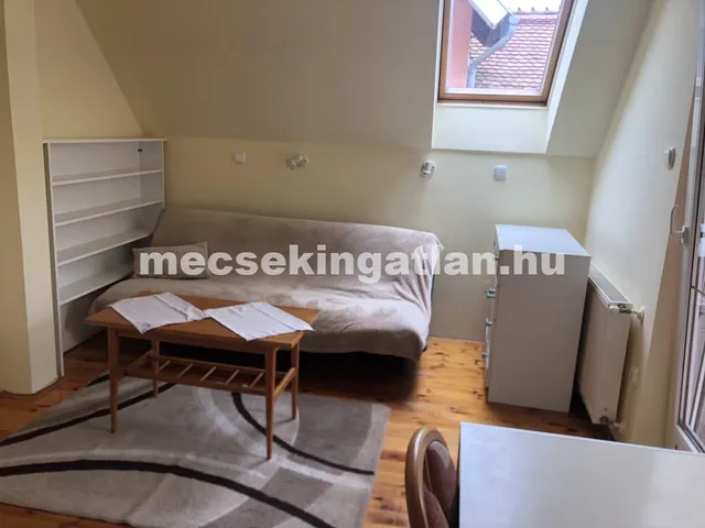 Kiadó lakás Pécs, Egyetemváros, Atléta u 18 nm