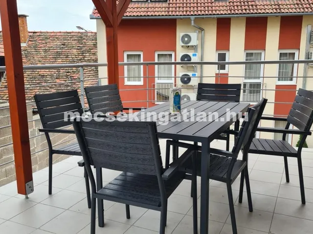 Kiadó lakás Pécs, Budai városrész 15 nm