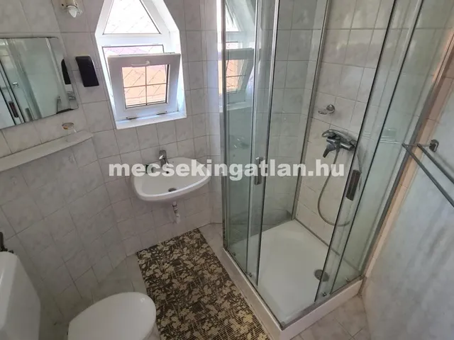 Kiadó lakás Pécs, Egyetemváros 20 nm
