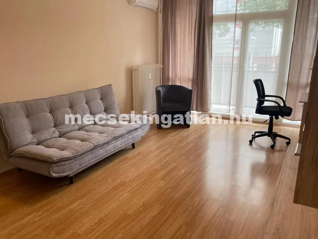 Kiadó lakás Pécs, Egyetemváros 53 nm
