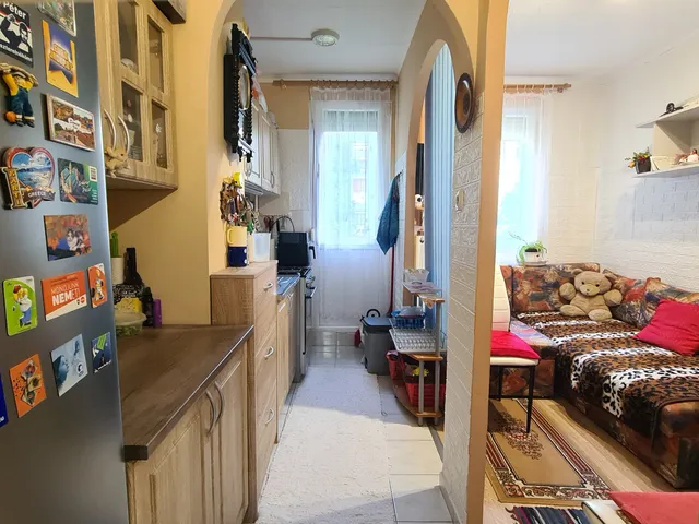 Eladó lakás Pécs, Kertváros 35 nm