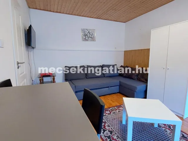 Kiadó lakás Pécs, Gyárváros 28 nm