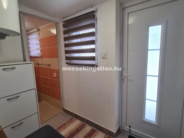 Kiadó lakás Pécs, Gyárváros 28 nm