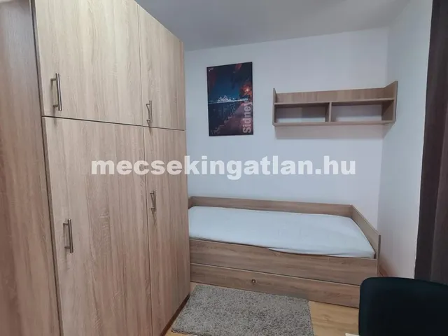Kiadó lakás Pécs, Budai városrész 15 nm