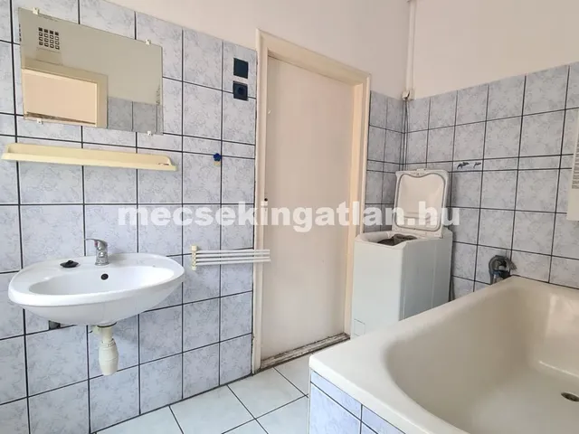 Kiadó lakás Pécs, Belváros 37 nm
