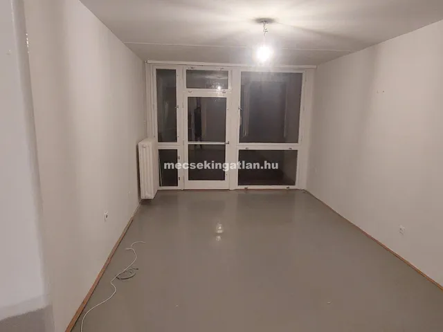 Kiadó lakás Pécs, Kertváros 52 nm