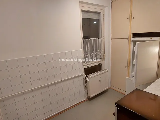 Kiadó lakás Pécs, Megyer 52 nm