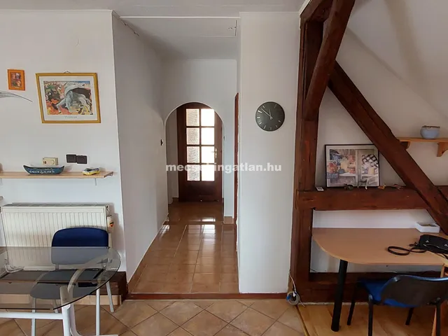 Kiadó ház Pécs, Belváros, damjanich 70 nm