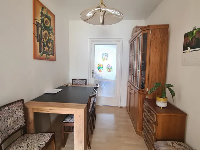 Kiadó lakás Pécs, Kertváros 73 nm