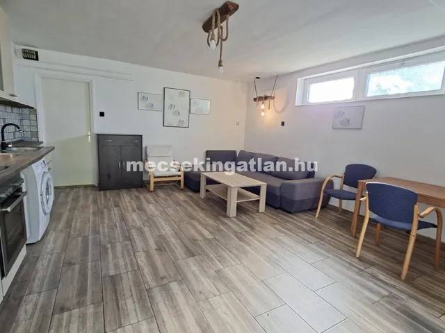 Kiadó lakás Pécs, Diós 78 nm