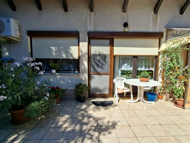 Eladó lakás Pécs, Csoronika 110 nm
