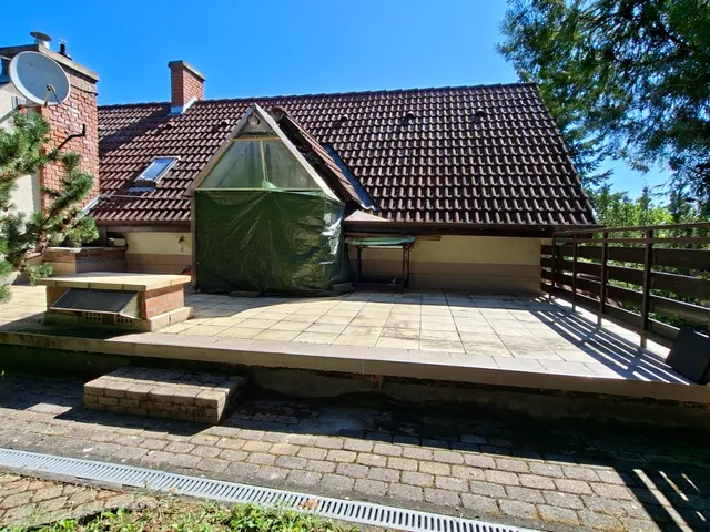Eladó lakás Pécs, Csoronika 110 nm
