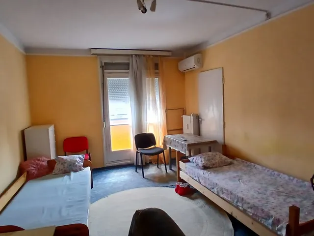 Kiadó lakás Pécs, Egyetemváros 35 nm