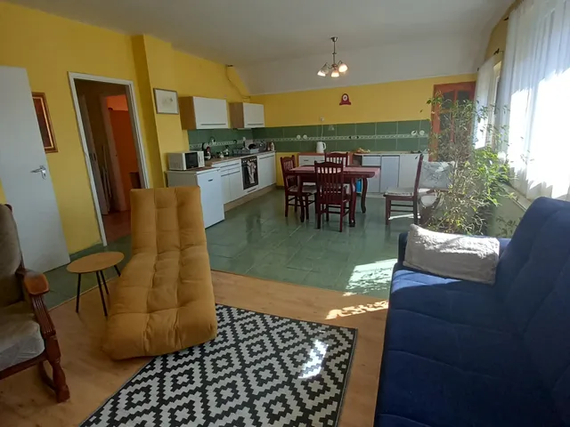 Kiadó ház Pécs, Gyárváros, Zsolnay Vilmos utca 70 nm