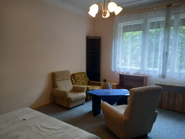 Kiadó lakás Pécs, Uránváros 36 nm