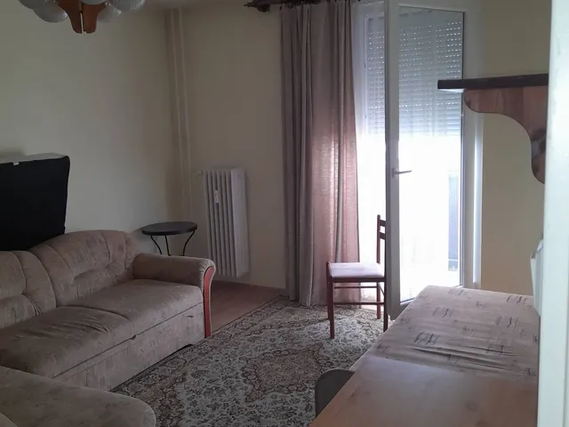 Kiadó lakás Pécs, Egyetemváros 18 nm
