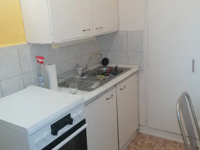 Kiadó lakás Pécs, Belváros 12 nm