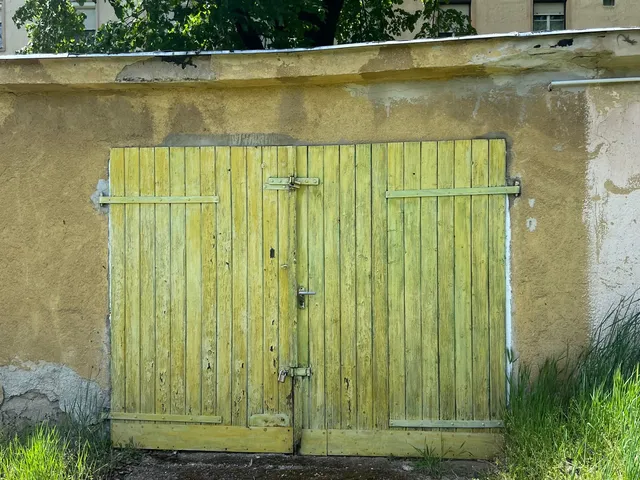 Eladó garázs Pécs, Meszes, Kishegyi dűlő 17 nm