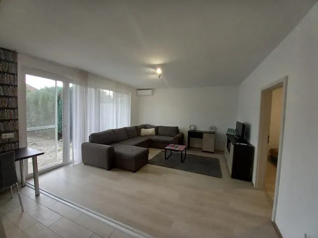 Kiadó lakás Pécs, Egyetemváros, Szigeti út 40 nm