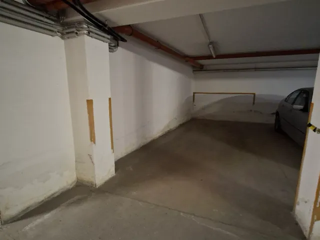 Kiadó garázs Pécs, Belváros 14 nm