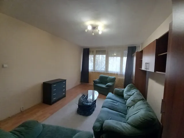 Kiadó lakás Pécs, Kertváros, Dóra utca 52 nm