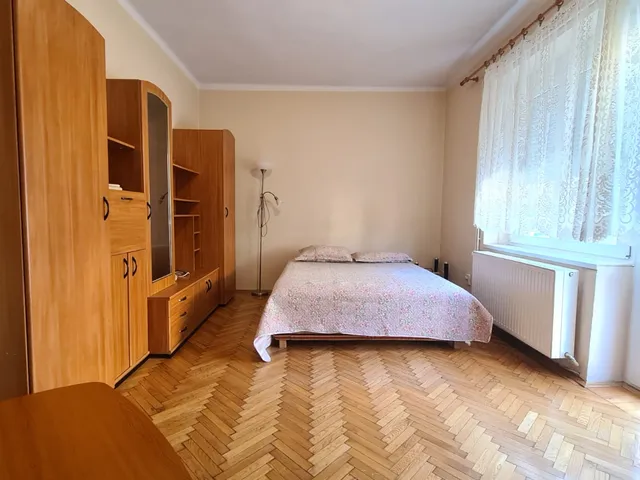 Kiadó lakás Pécs, Belváros 53 nm