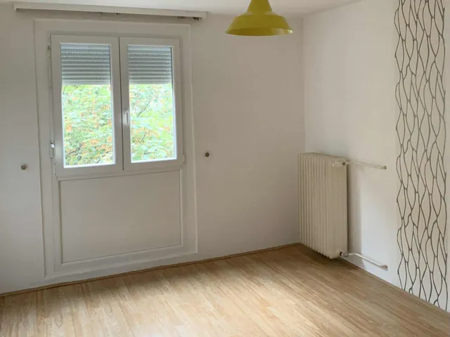 Kiadó lakás Pécs, Kertváros, Enyezd út 35 nm