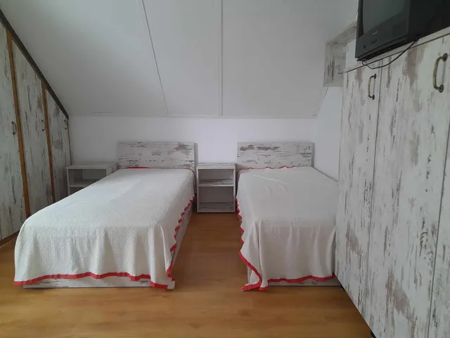 Kiadó ház Pécs, Belváros 85 nm