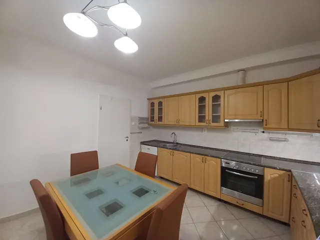 Kiadó lakás Pécs, Bálics 50 nm