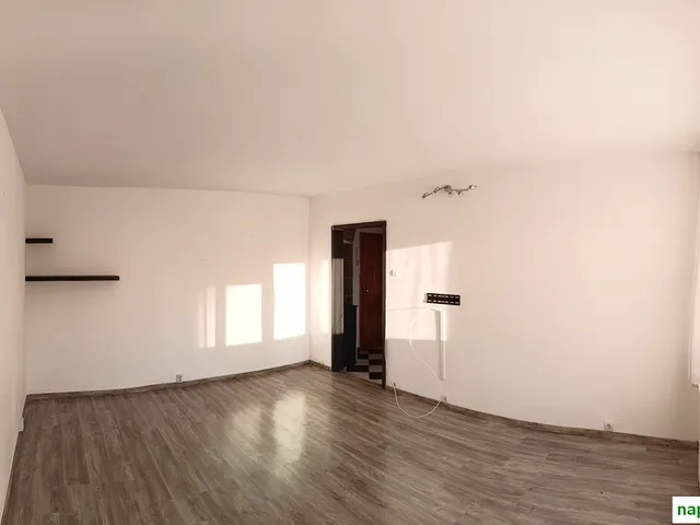 Kiadó lakás Pécs, Kertváros, Eszék utca 54 nm