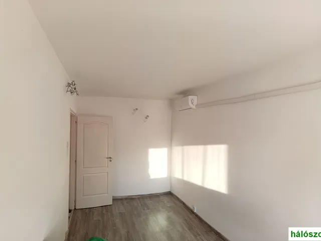 Kiadó lakás Pécs, Kertváros, Eszék utca 54 nm